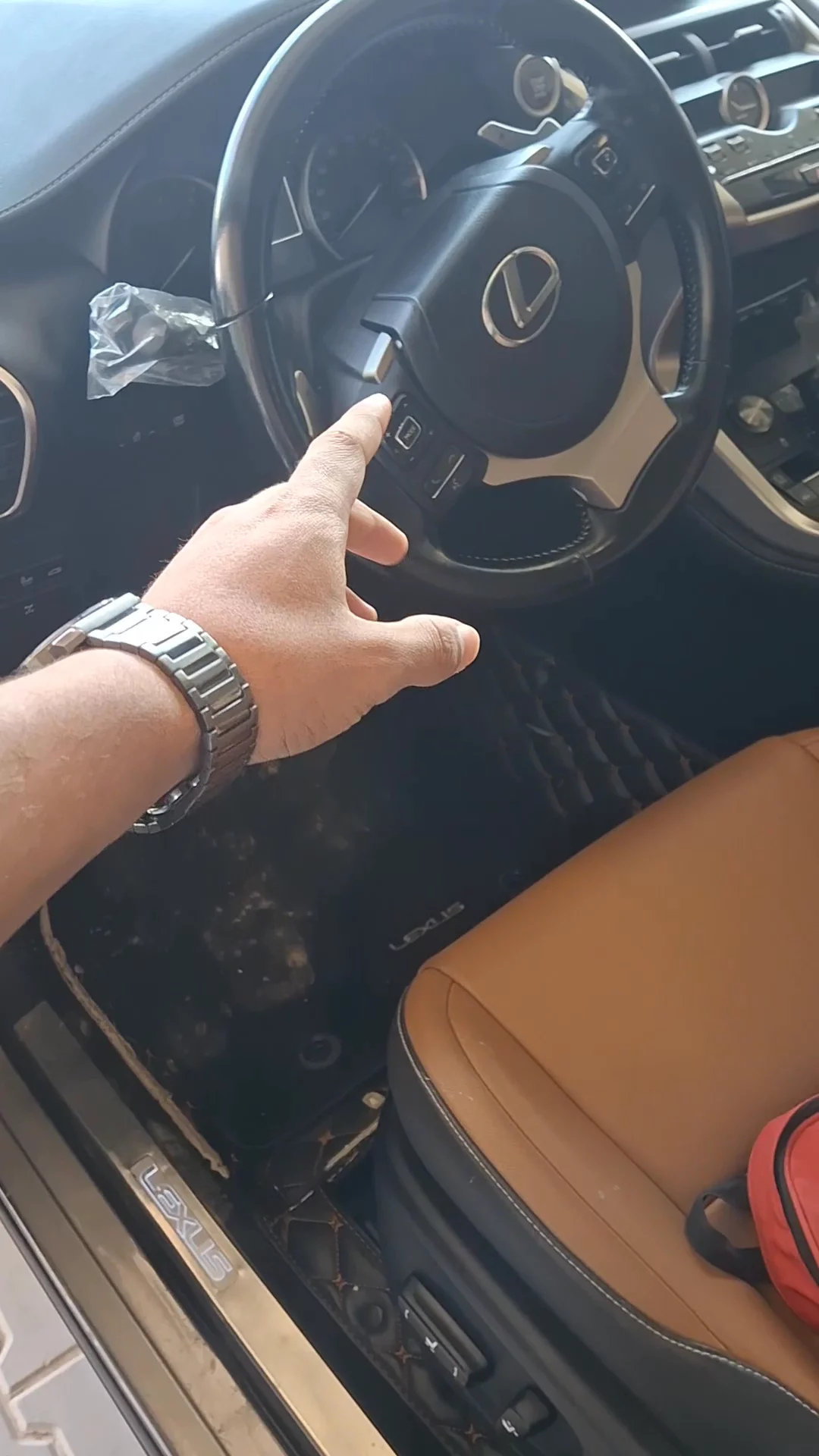 Car video thumbnail 1 of 8