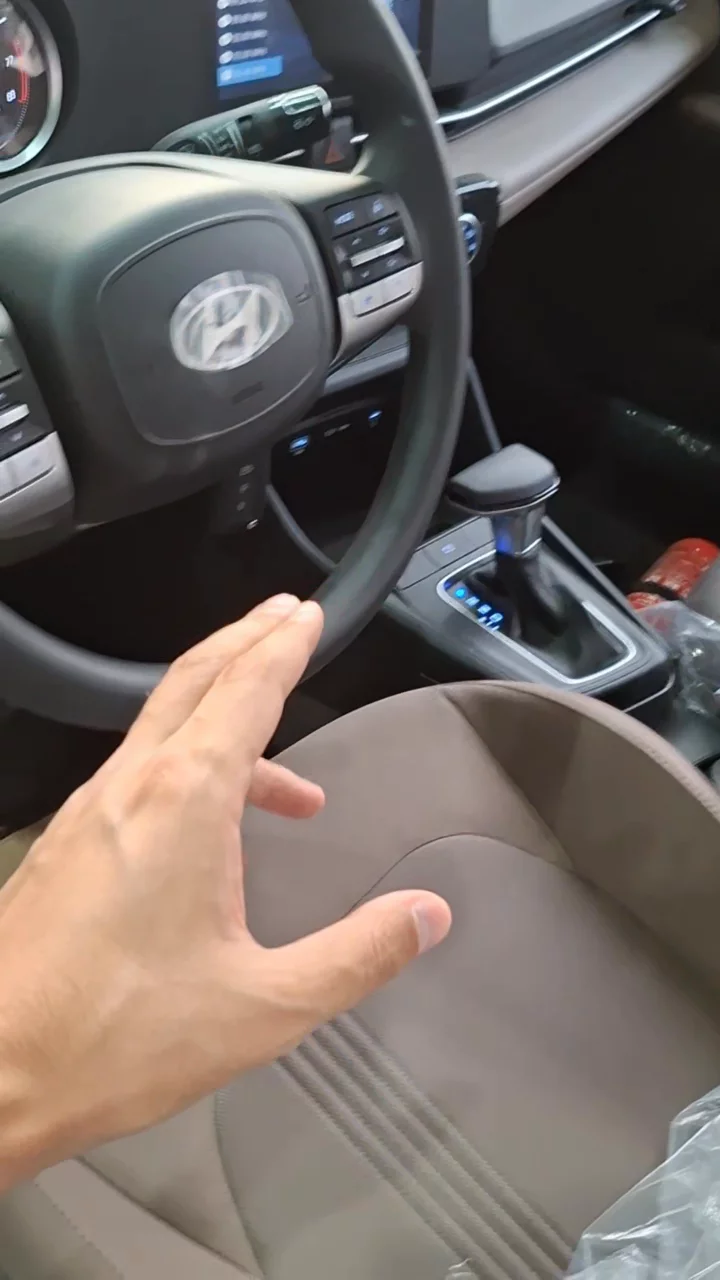 Car video thumbnail 1 of 10