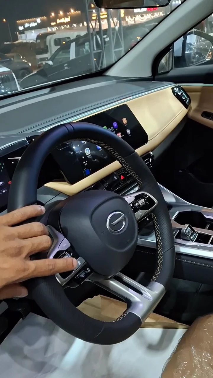 Car video thumbnail 1 of 10