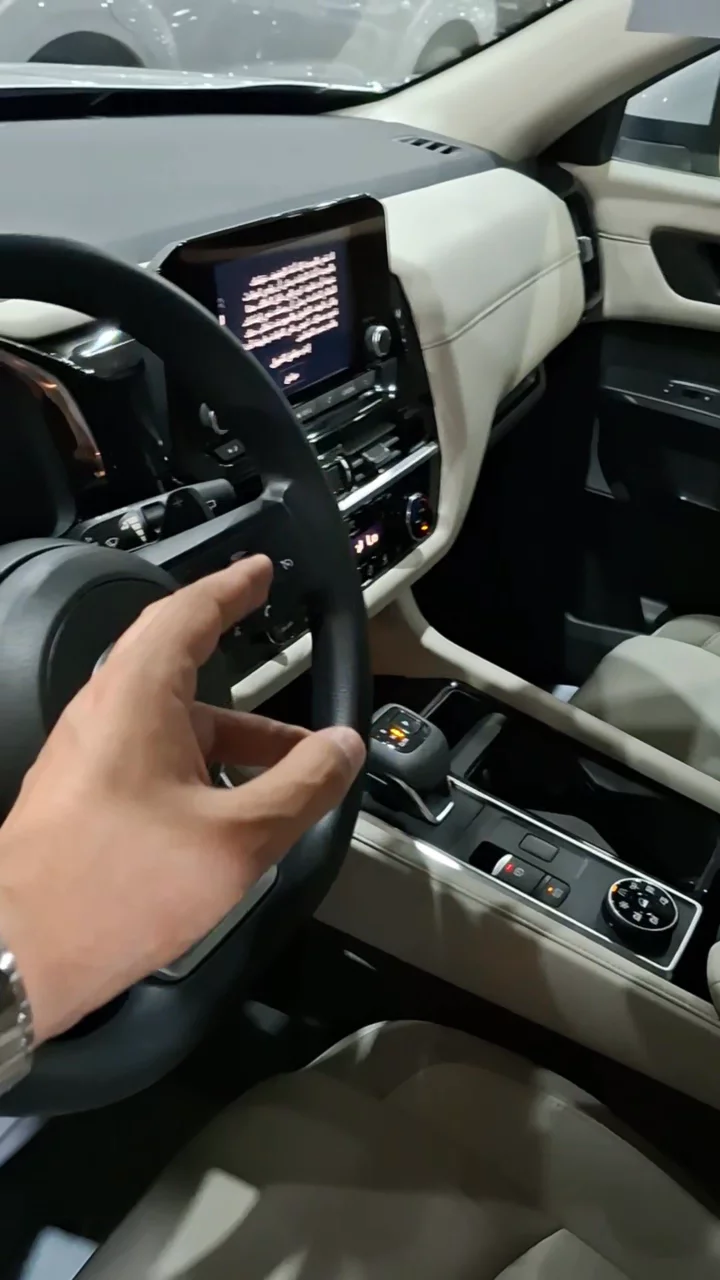 Car video thumbnail 1 of 10