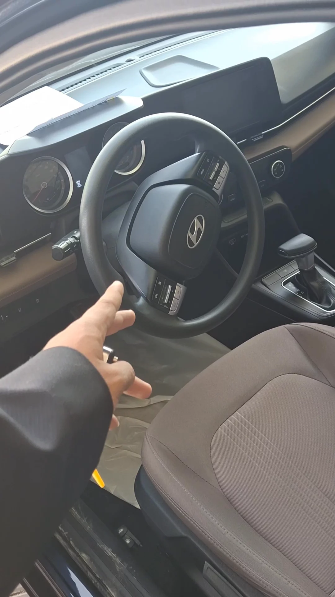 Car video thumbnail 1 of 9