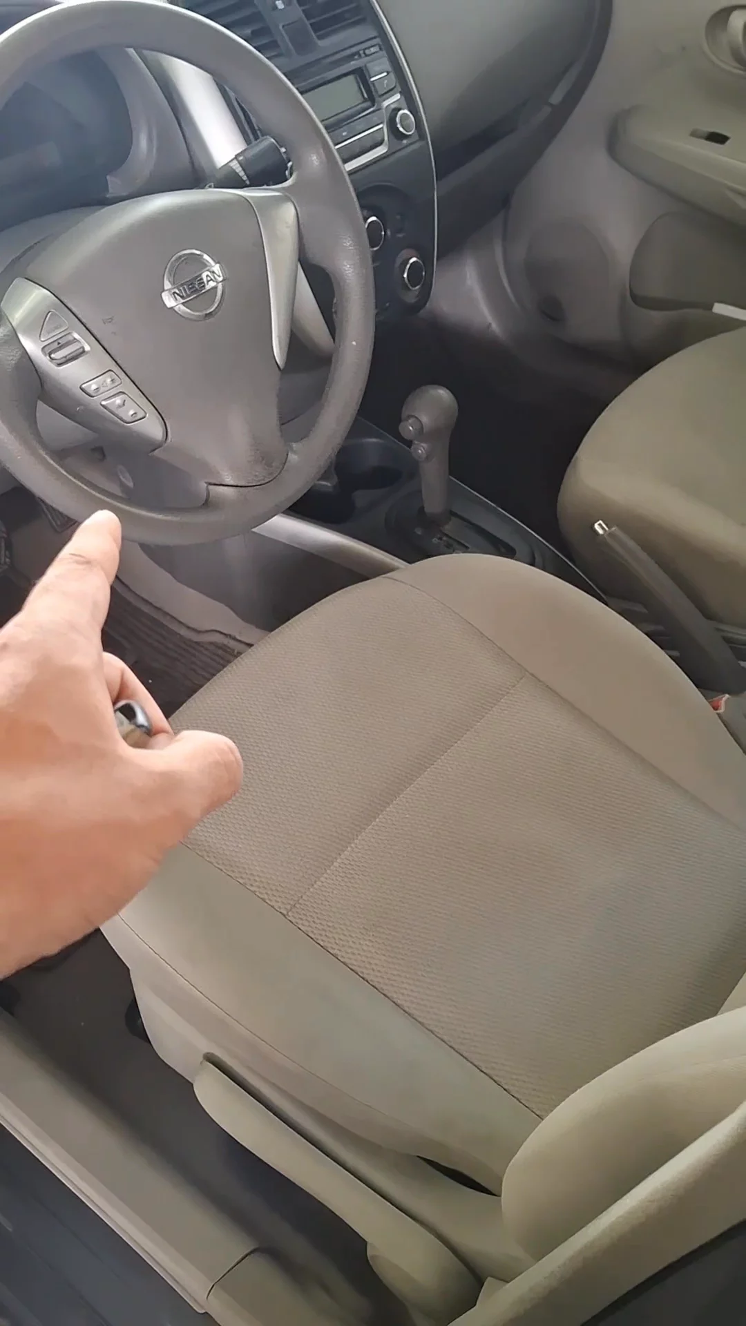 Car video thumbnail 1 of 7