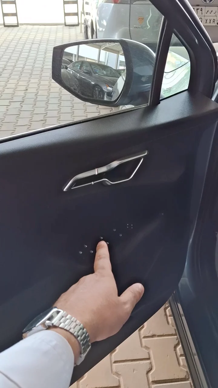 Car video thumbnail 1 of 10