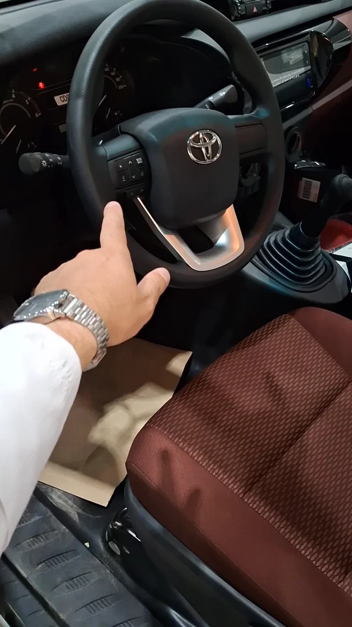 Car video thumbnail 1 of 9