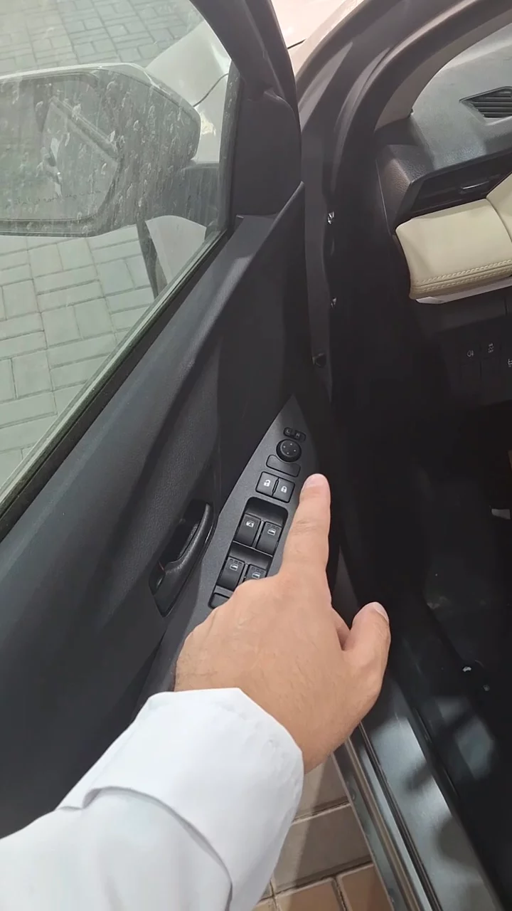 Car video thumbnail 1 of 10