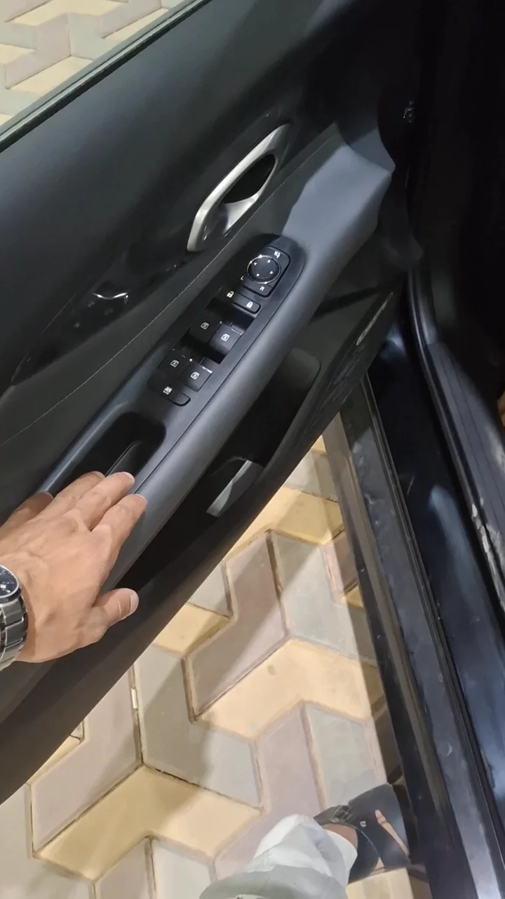 Car video thumbnail 1 of 10