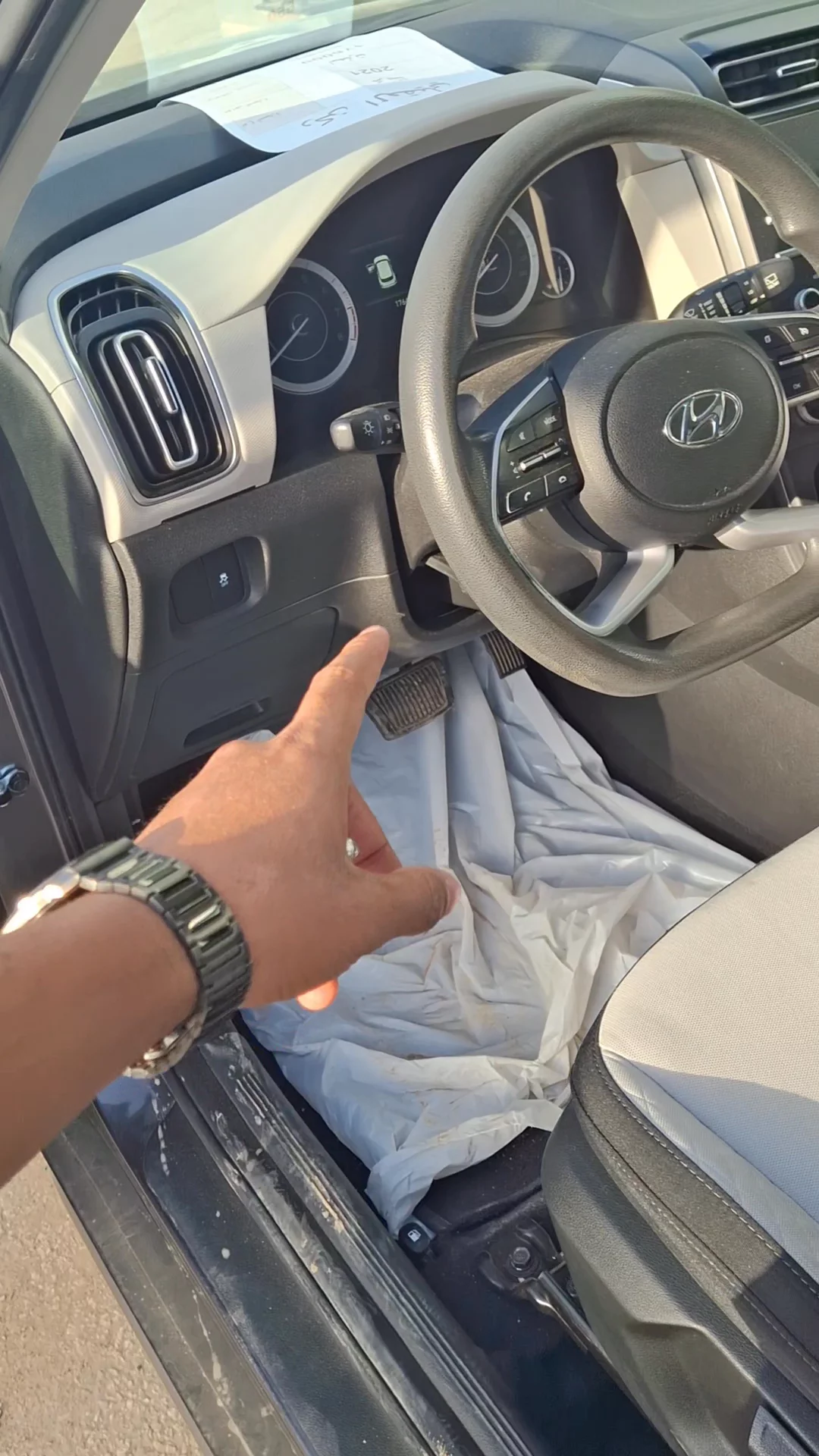 Car video thumbnail 1 of 8