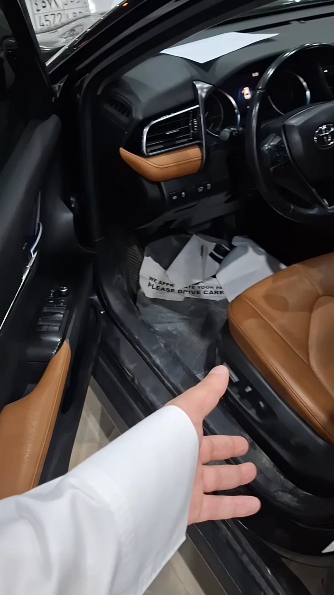 Car video thumbnail 1 of 10