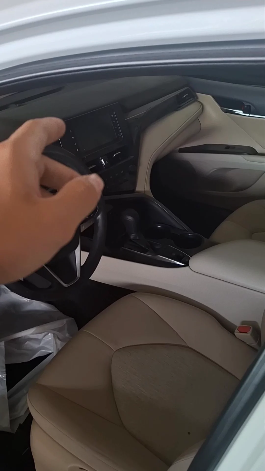 Car video thumbnail 1 of 7