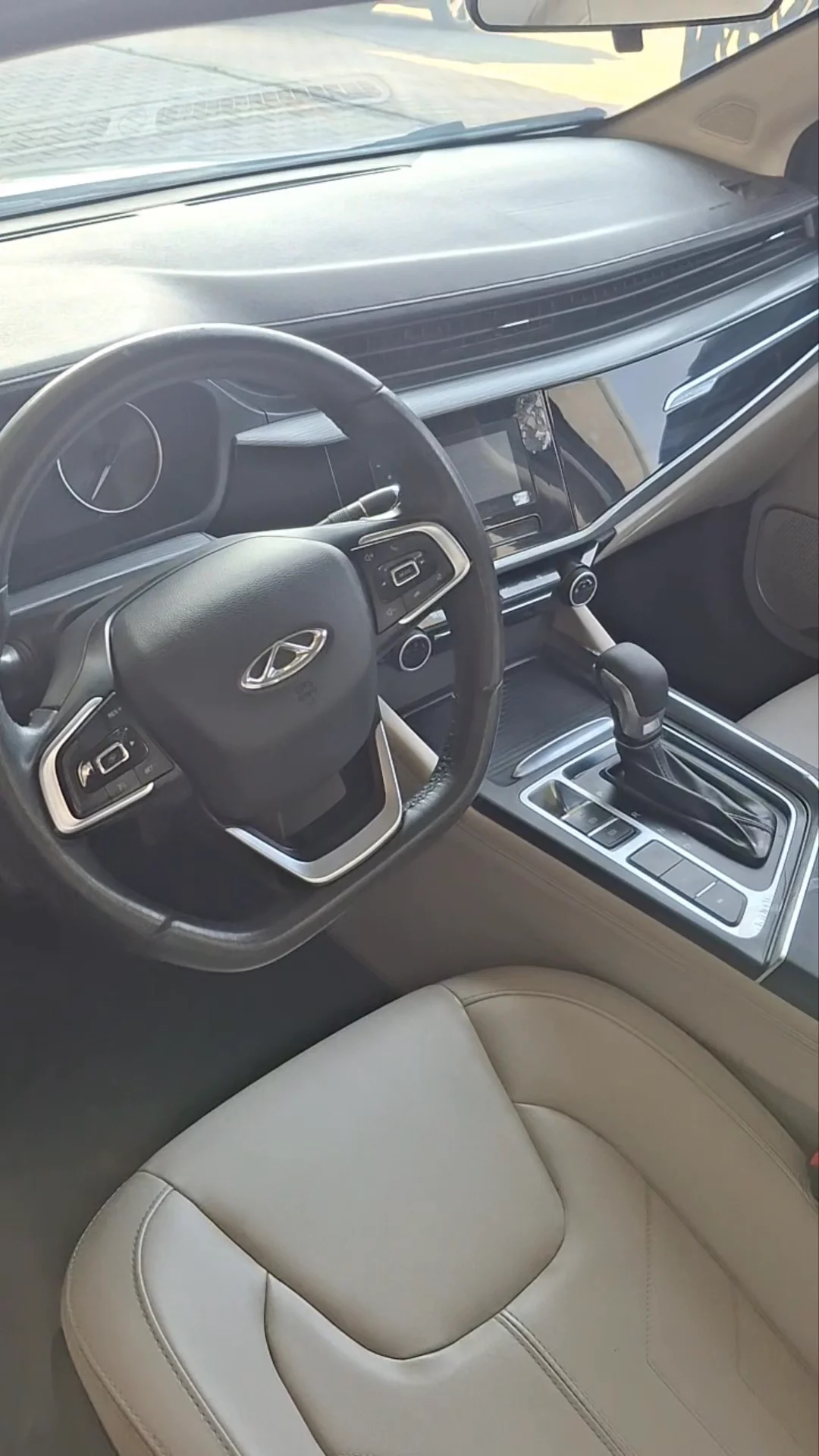 Car video thumbnail 1 of 7