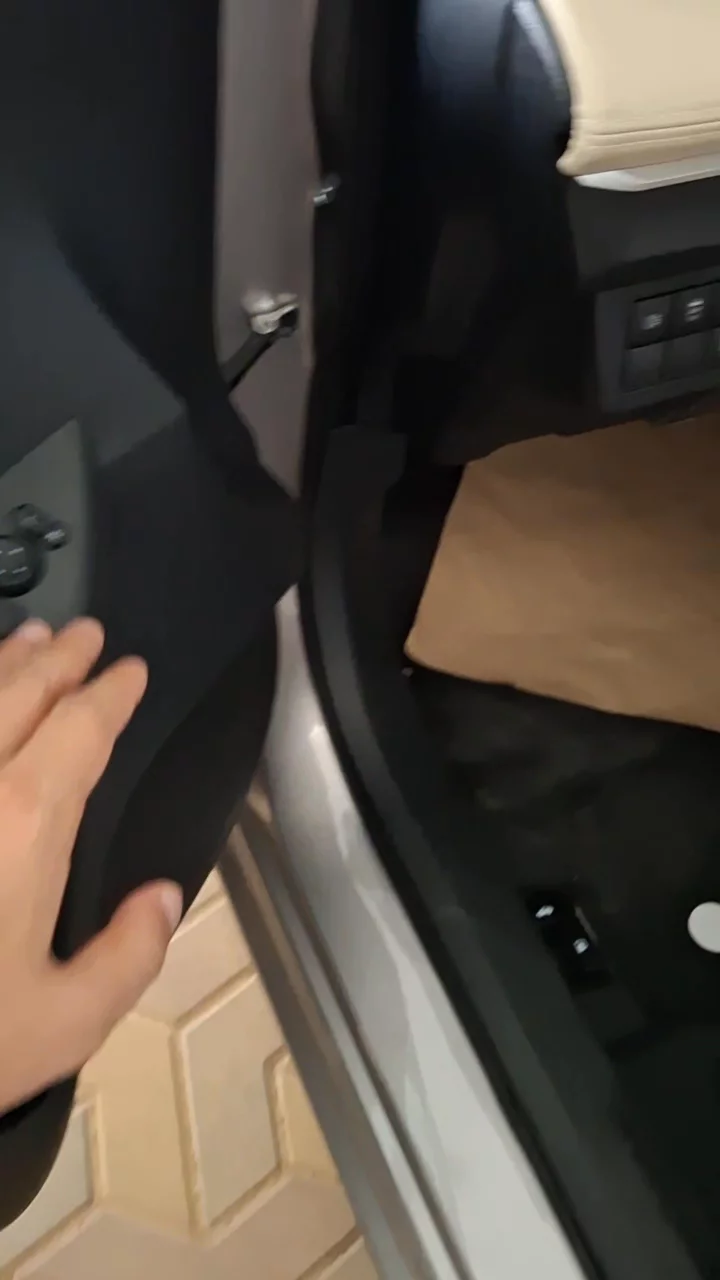 Car video thumbnail 1 of 10