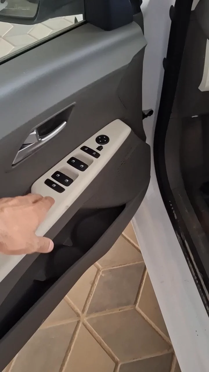 Car video thumbnail 1 of 10