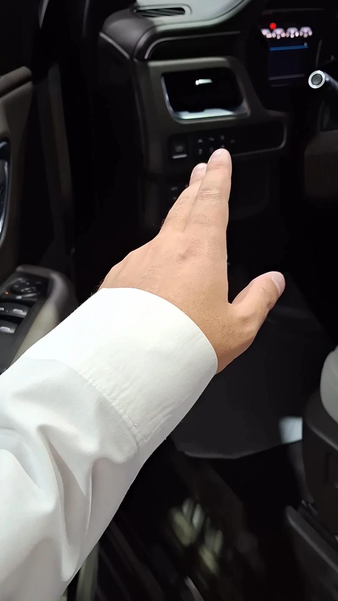 Car video thumbnail 1 of 9