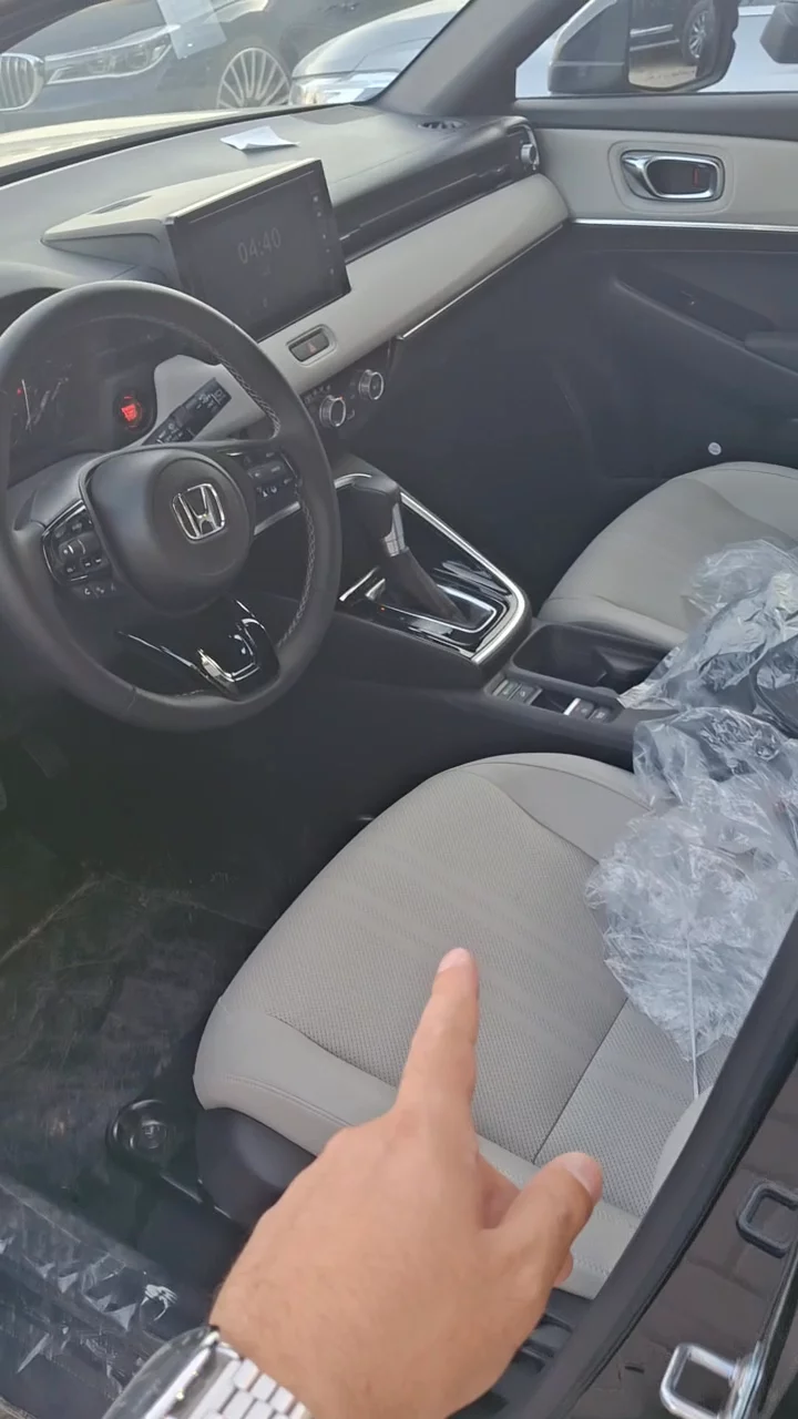 Car video thumbnail 1 of 10