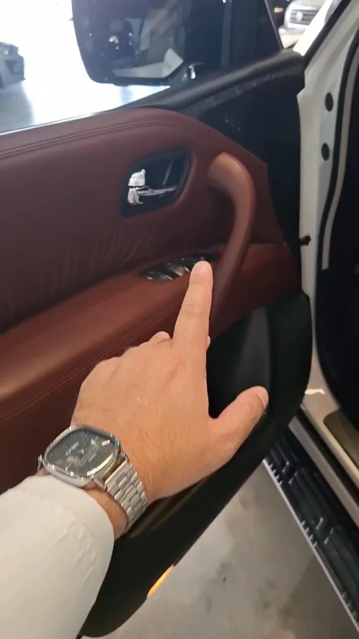 Car video thumbnail 1 of 10