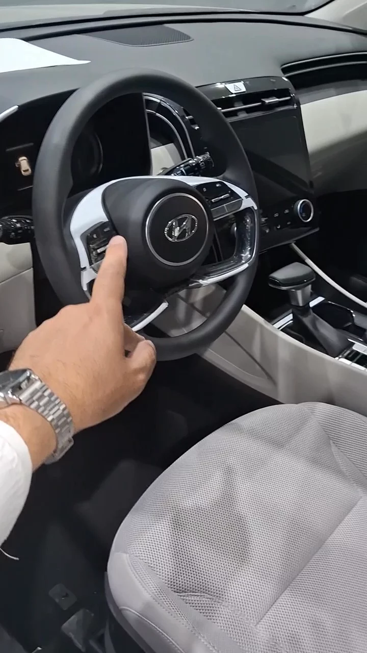 Car video thumbnail 1 of 10