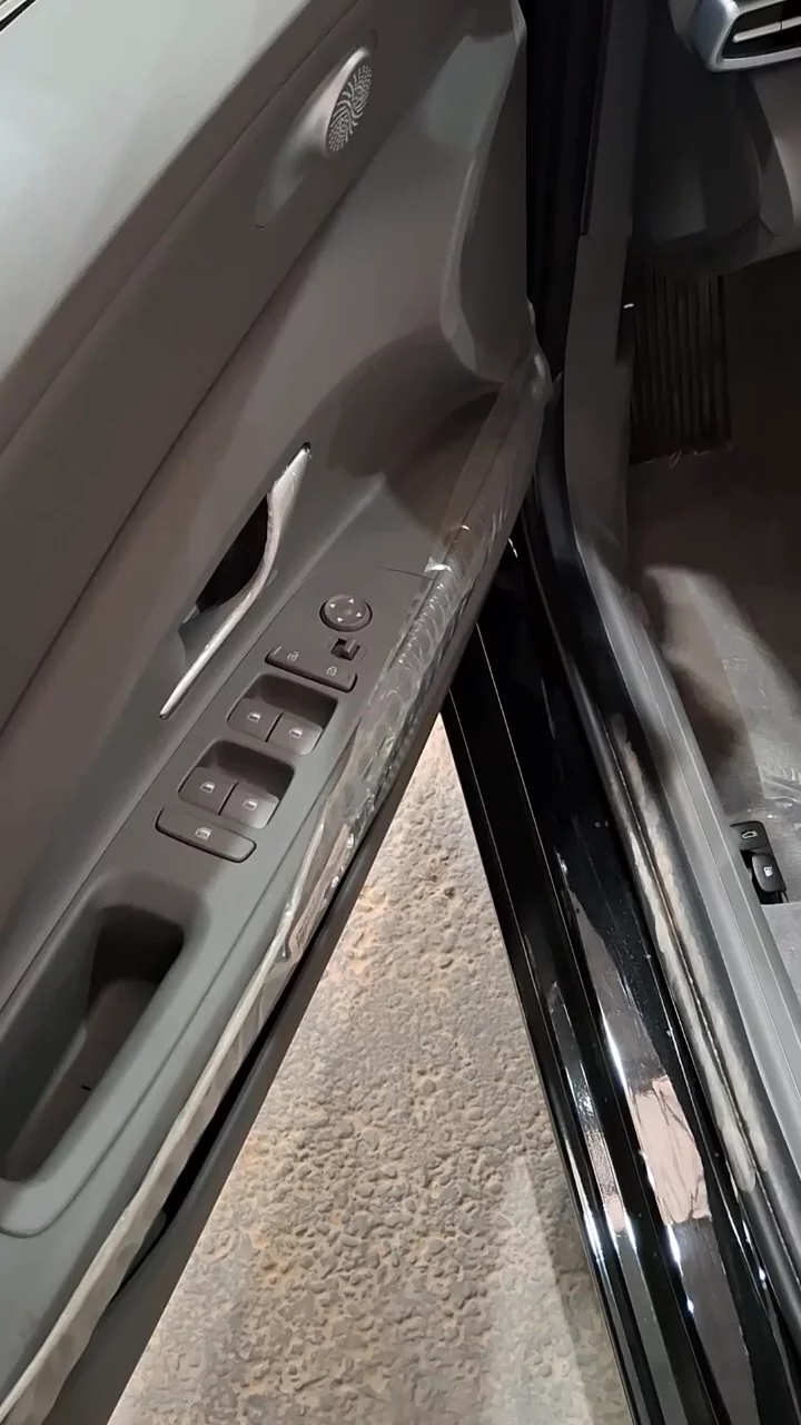 Car video thumbnail 1 of 10