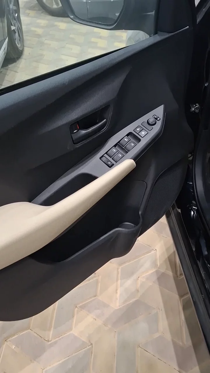 Car video thumbnail 1 of 10