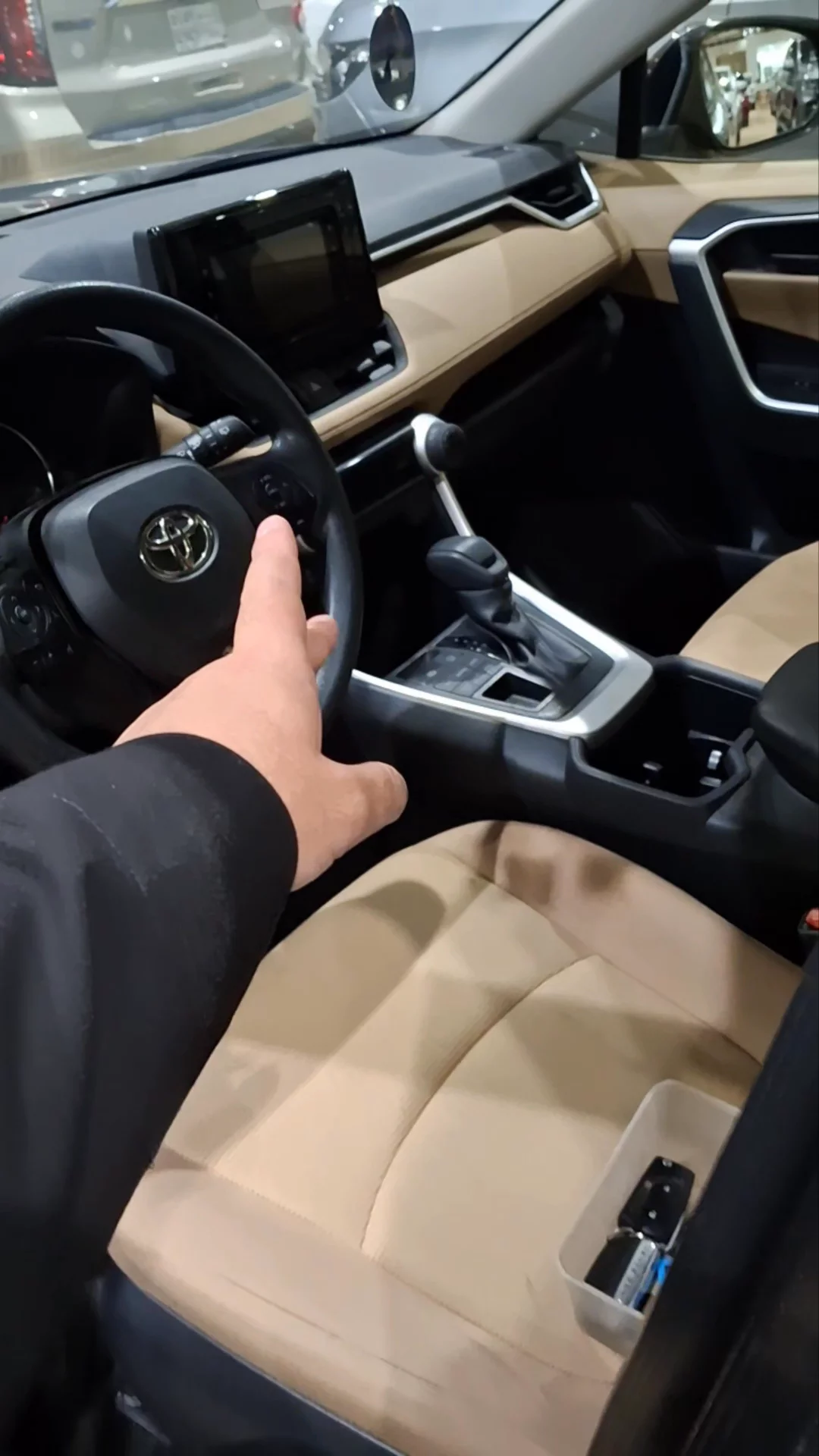 Car video thumbnail 1 of 10