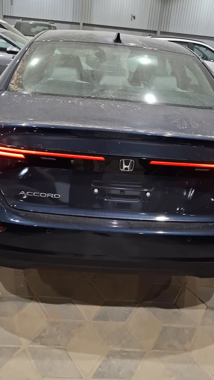 Car video thumbnail 1 of 10