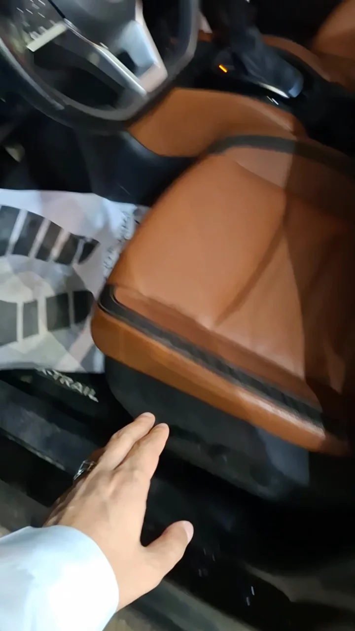 Car video thumbnail 1 of 10