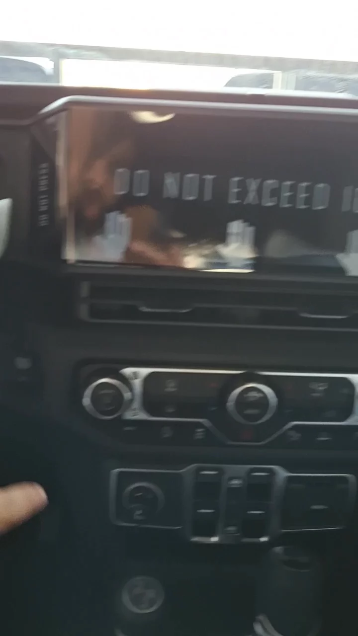 Car video thumbnail 1 of 10