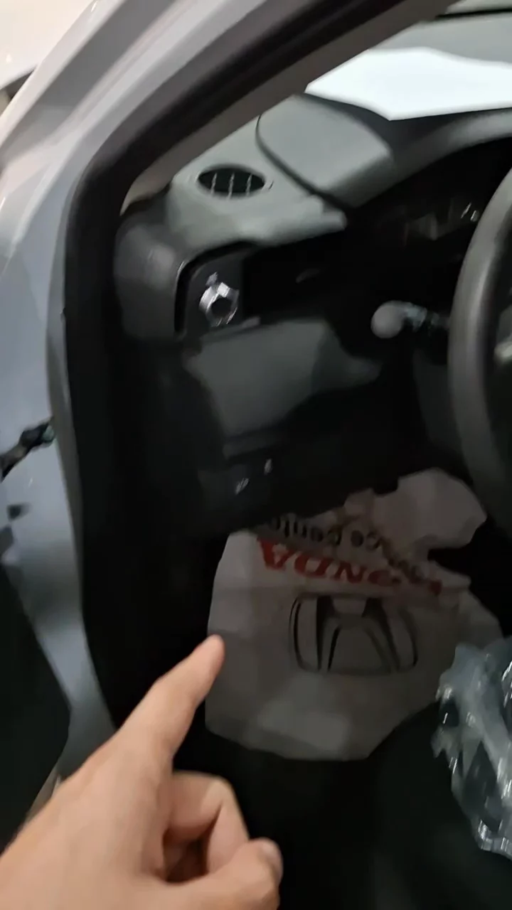 Car video thumbnail 1 of 10