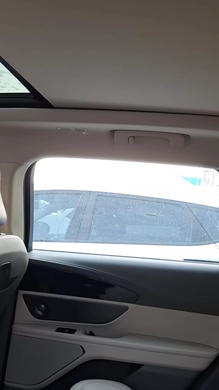 Car video thumbnail 1 of 9