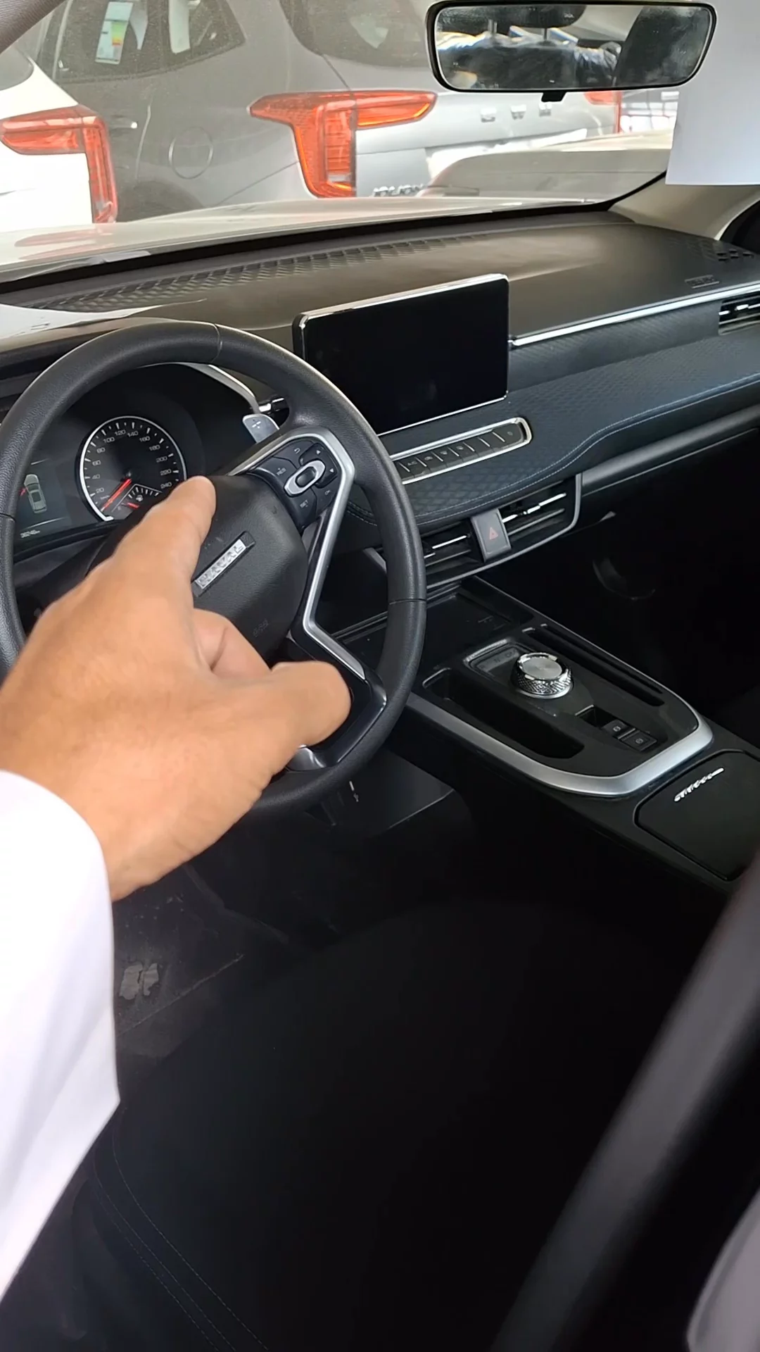 Car video thumbnail 1 of 7