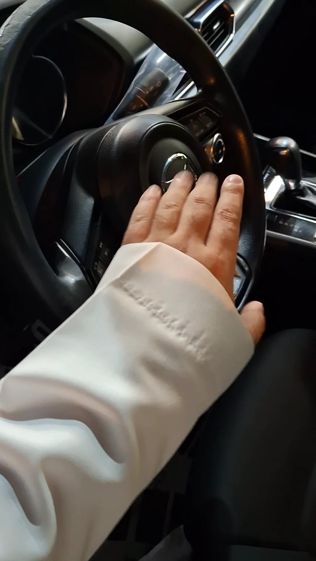 Car video thumbnail 1 of 10