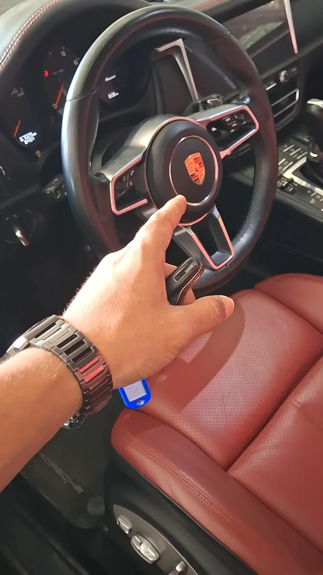 Car video thumbnail 1 of 11