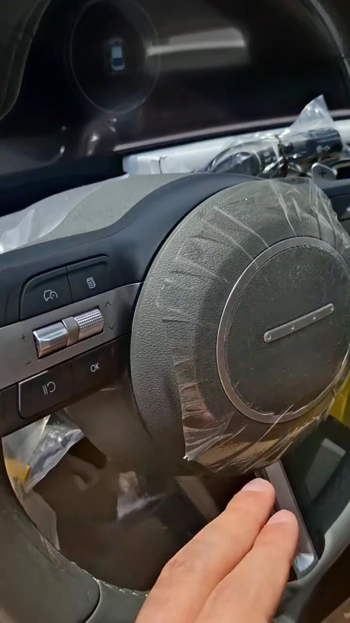 Car video thumbnail 1 of 10