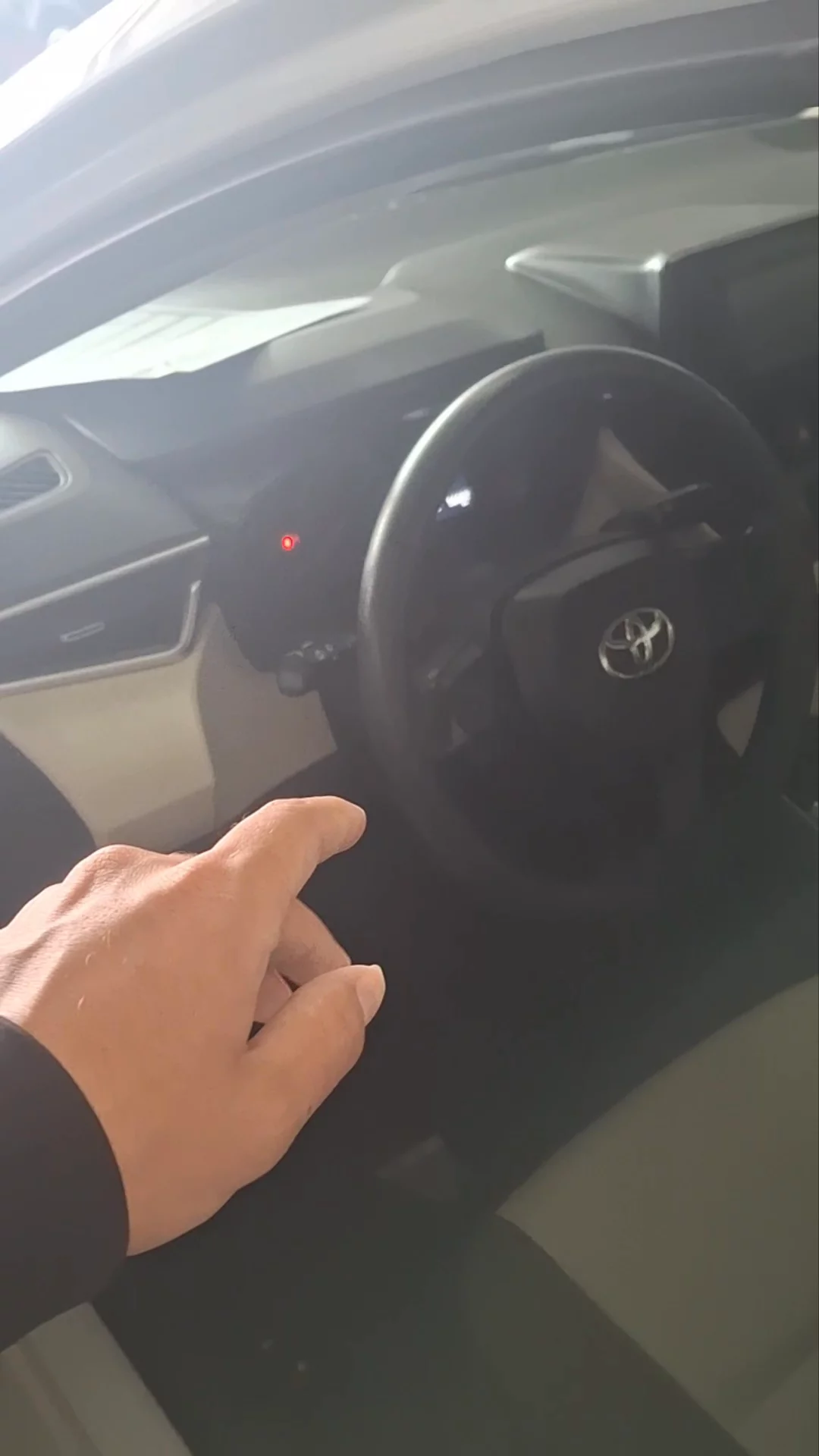 Car video thumbnail 1 of 8