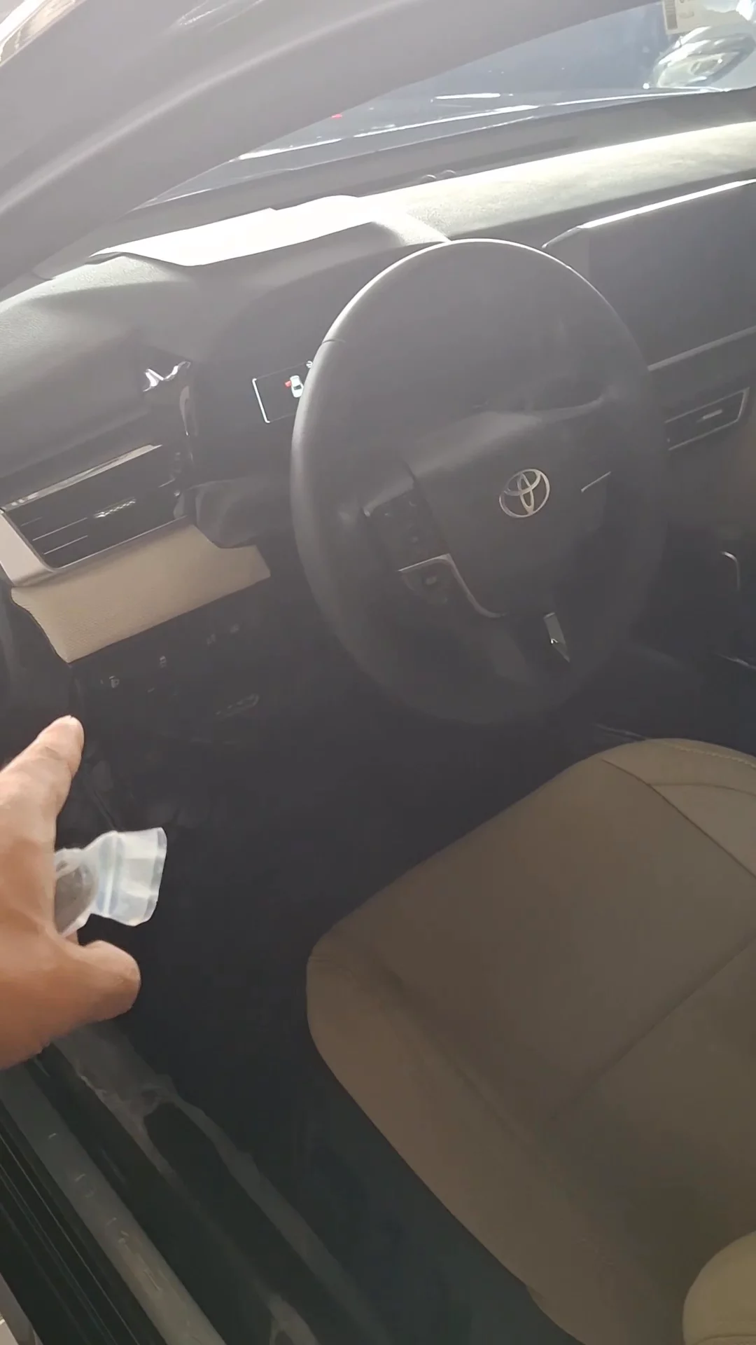 Car video thumbnail 1 of 7