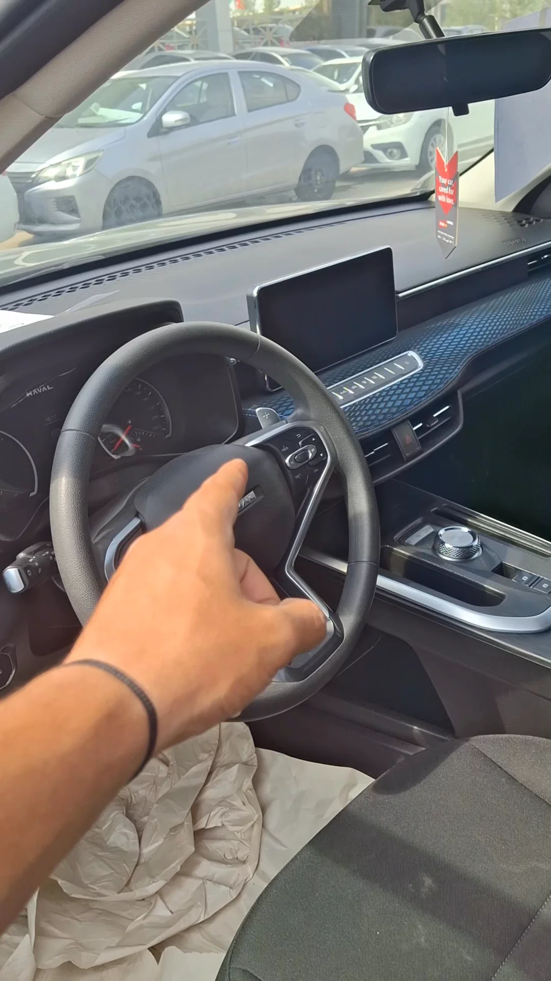 Car video thumbnail 1 of 7