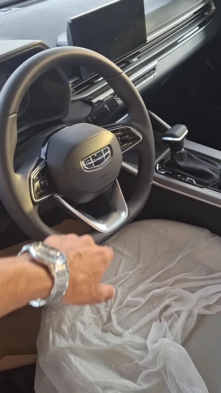 Car video thumbnail 1 of 10