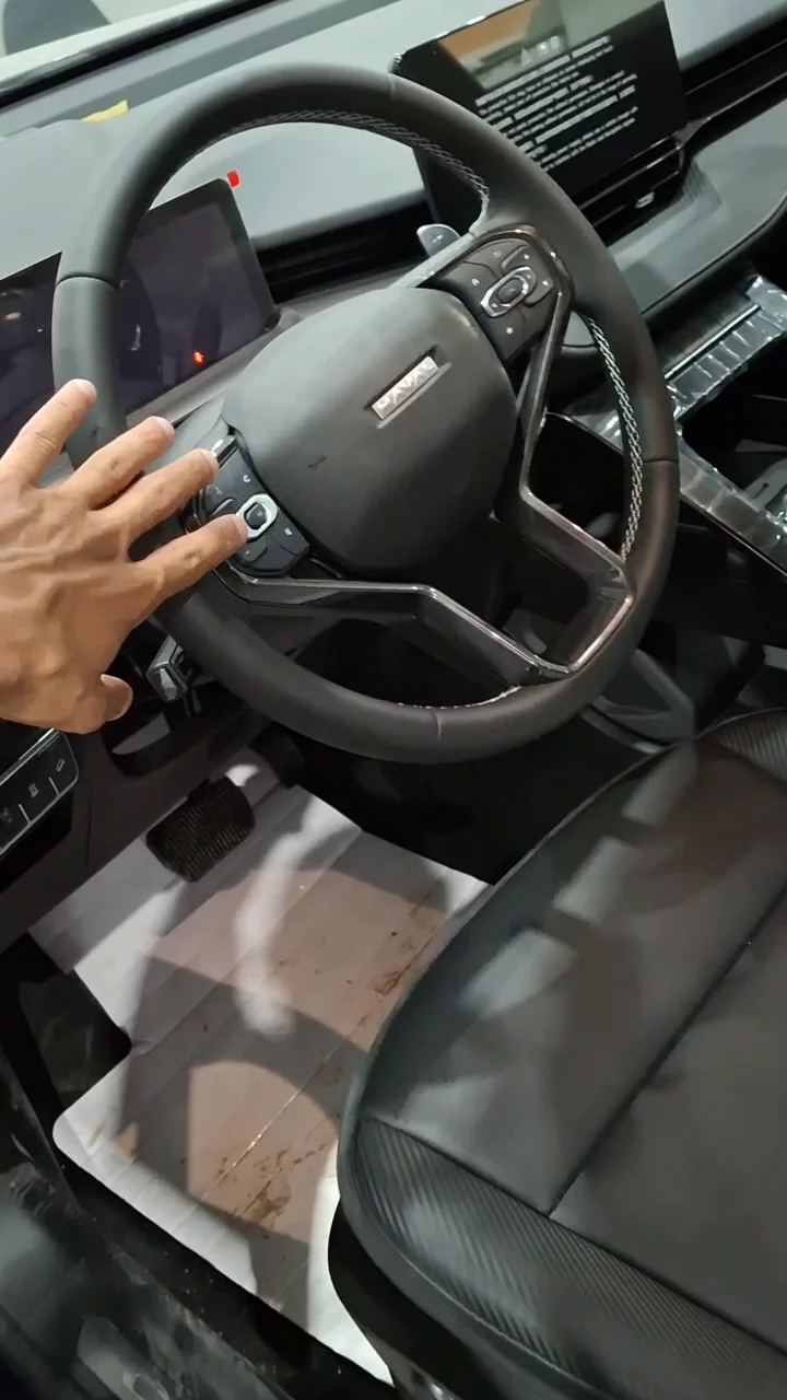 Car video thumbnail 1 of 10