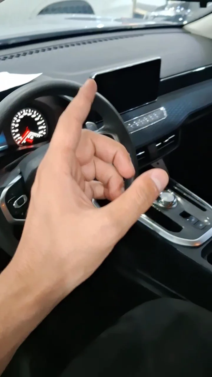 Car video thumbnail 1 of 9