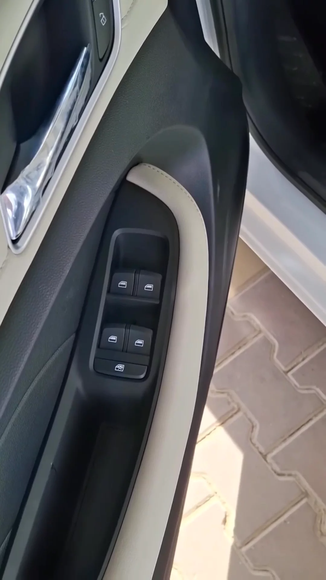 ام جي 5 LUX 2024