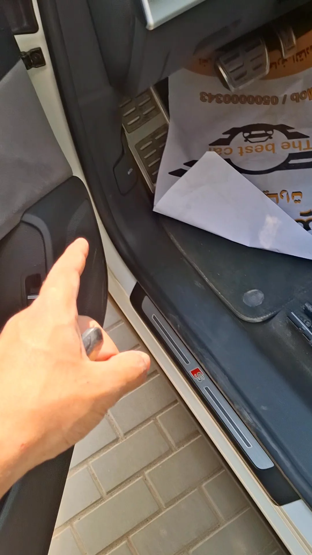 Car video thumbnail 1 of 8