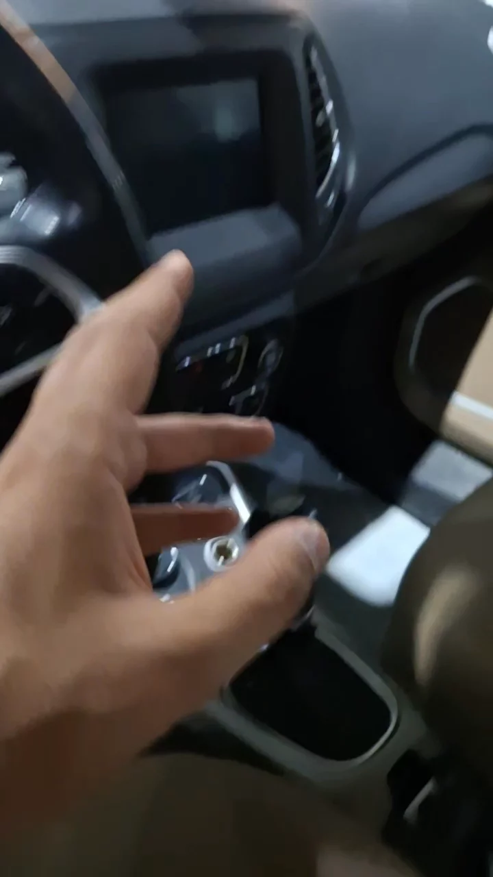 Car video thumbnail 1 of 10