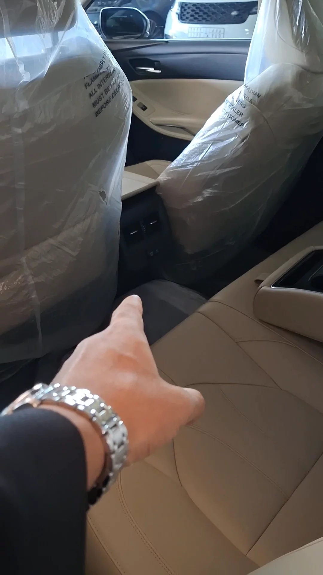 Car video thumbnail 1 of 7