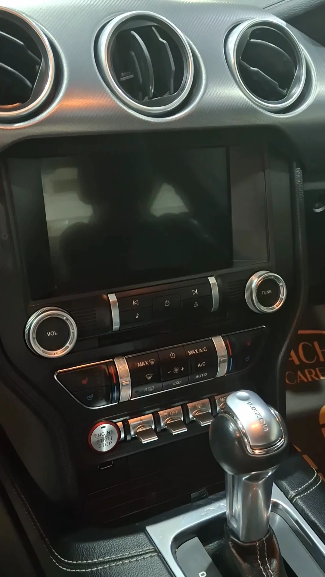 Car video thumbnail 1 of 9