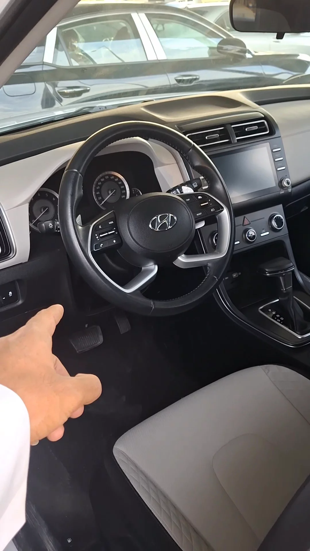 Car video thumbnail 1 of 7