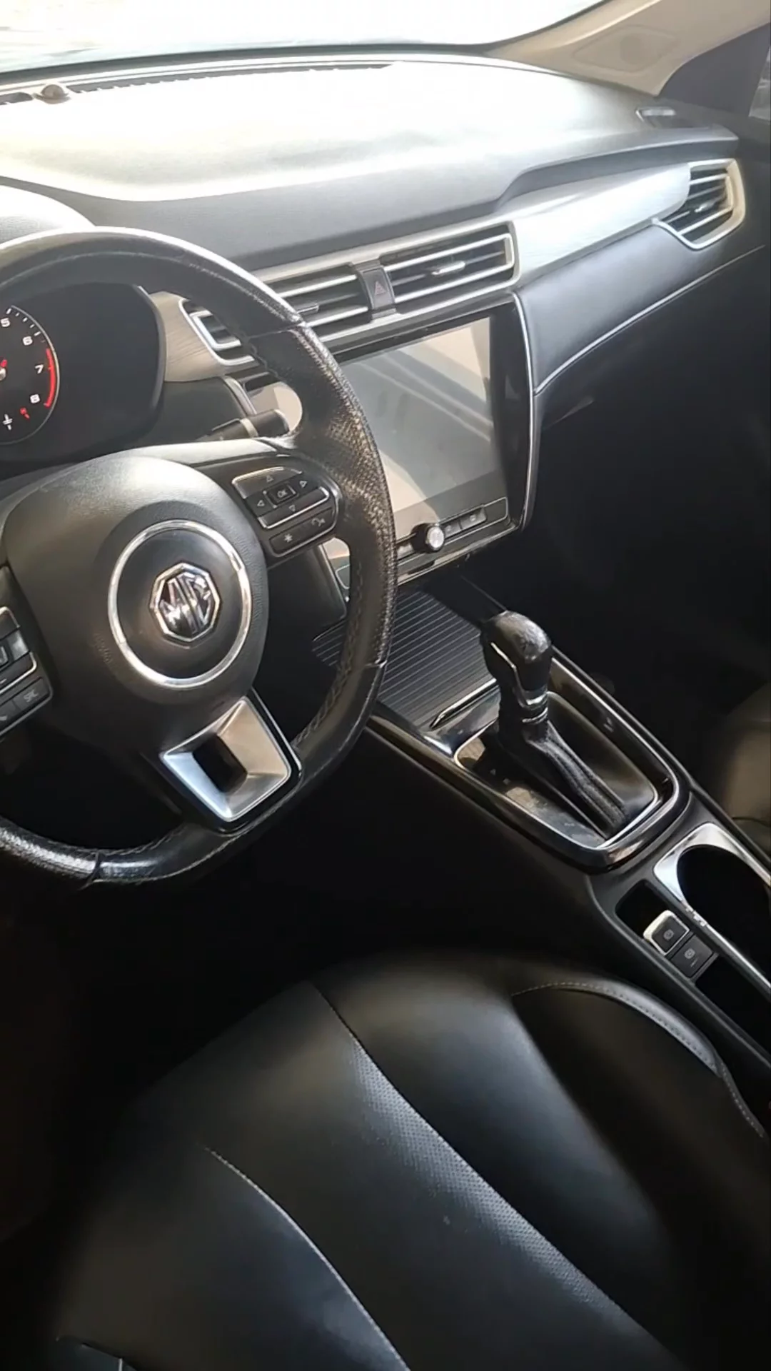 Car video thumbnail 1 of 7