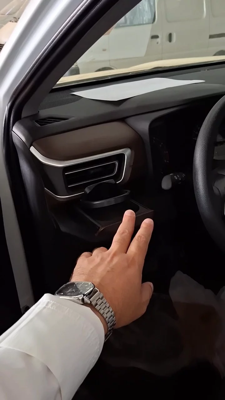 Car video thumbnail 1 of 10