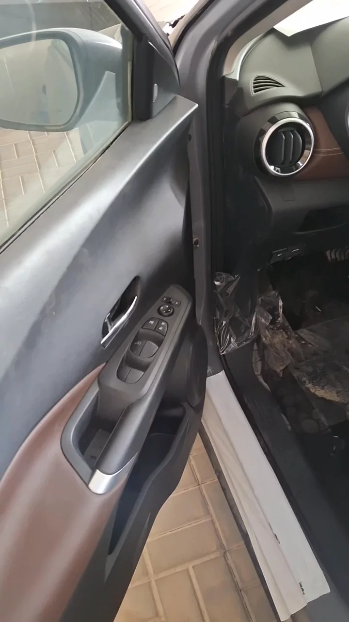 Car video thumbnail 1 of 10