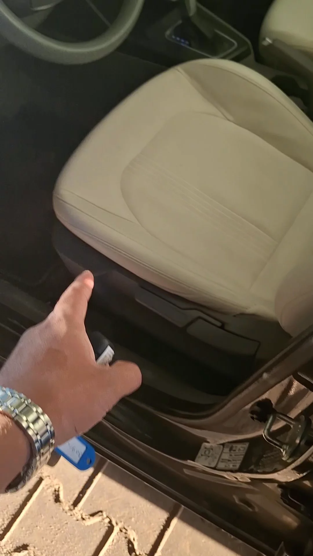 Car video thumbnail 1 of 7