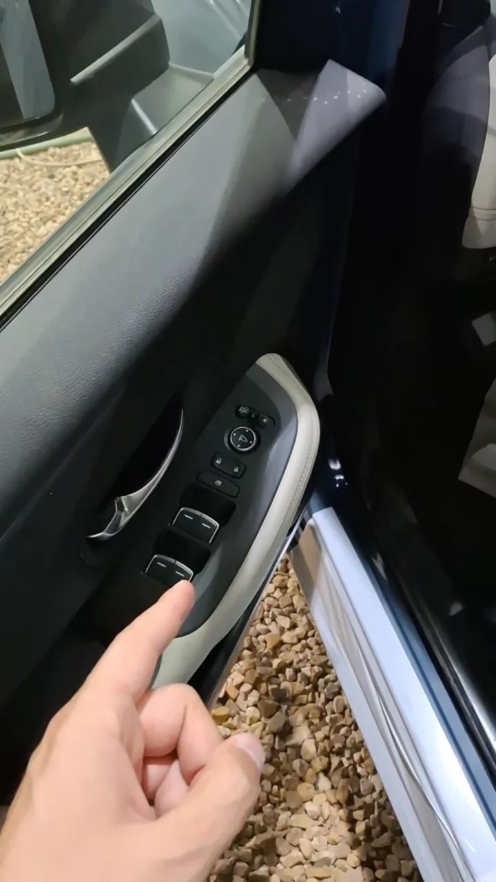 Car video thumbnail 1 of 10