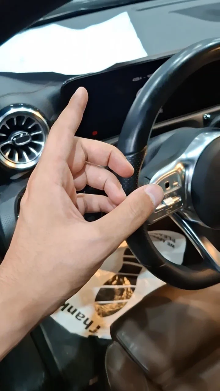 Car video thumbnail 1 of 9